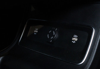 Подержанный автомобиль Voyah Free 2022 года (25 фото)