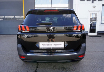 Подержанный автомобиль Peugeot 5008 Suv 2018 года (6 фото)