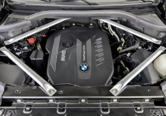Подержанный автомобиль BMW X5 2020 года (9 фото)
