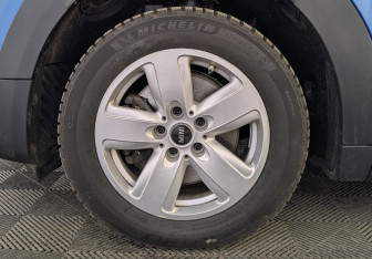 Подержанный автомобиль MINI Countryman 2018 года (12 фото)