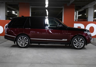 Подержанный автомобиль Land Rover Range Rover 2017 года (4 фото)