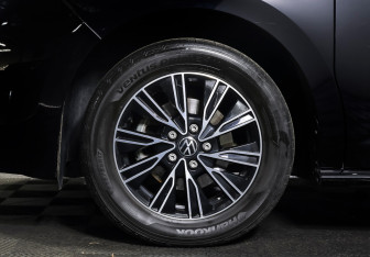 Подержанный автомобиль Volkswagen Multivan 2022 года (24 фото)