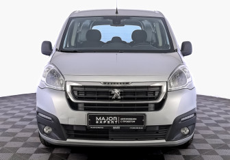 Подержанный автомобиль Peugeot Partner 2021 года (2 фото)