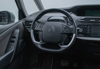 Подержанный автомобиль Citroen C4 Picasso 2014 года (15 фото)