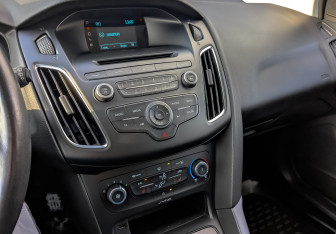 Подержанный автомобиль Ford Focus Hatchback 2018 года (28 фото)