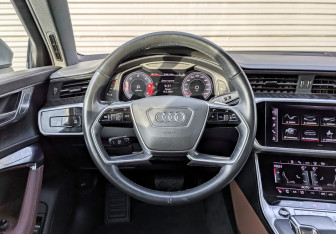 Подержанный автомобиль Audi A6 Sedan 2022 года (22 фото)