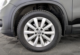 Подержанный автомобиль Volkswagen Tiguan 2016 года (18 фото)