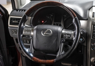 Подержанный автомобиль Lexus GX 2016 года (19 фото)