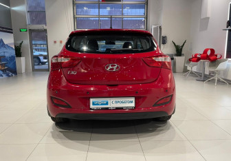 Подержанный автомобиль Hyundai i30 Hatchback 2013 года (5 фото)
