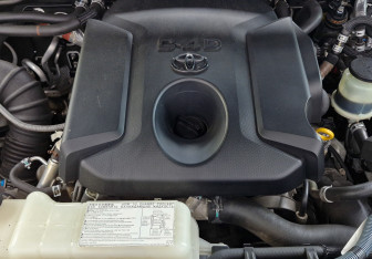 Подержанный автомобиль Toyota Land Cruiser Prado 2016 года (8 фото)