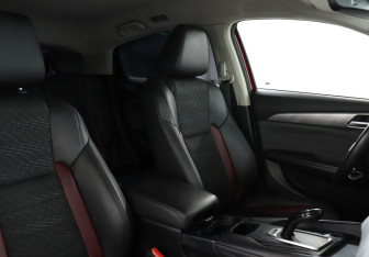 Подержанный автомобиль Haval F7x 2023 года (16 фото)