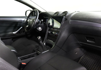 Подержанный автомобиль Ford Mondeo Sedan 2012 года (9 фото)