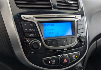 Подержанный автомобиль Hyundai Solaris Sedan 2012 года (25 фото)