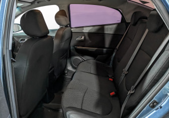 Подержанный автомобиль Kia Rio Sedan 2015 года (18 фото)