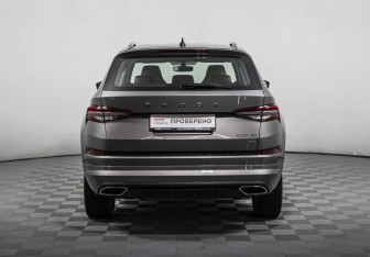 Подержанный автомобиль Skoda Kodiaq 2023 года (6 фото)