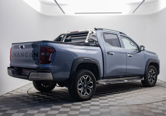 Подержанный автомобиль Changan Hunter Plus 2023 года (3 фото)