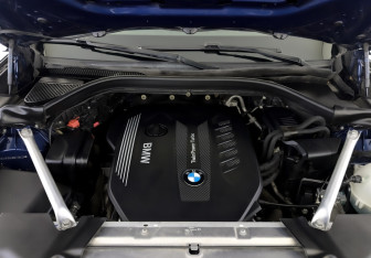 Подержанный автомобиль BMW X4 2019 года (9 фото)