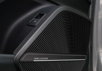 Подержанный автомобиль Audi Q5 2025 года (20 фото)