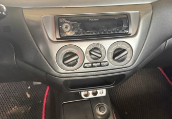 Подержанный автомобиль Mitsubishi Lancer Sedan 2007 года (13 фото)
