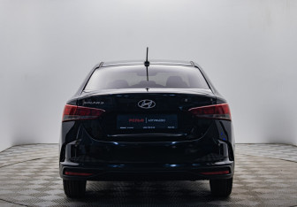 Подержанный автомобиль Hyundai Solaris Sedan 2021 года (4 фото)