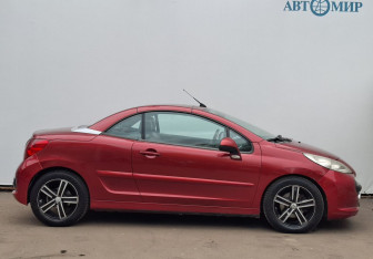 Подержанный автомобиль Peugeot 207 Convertible 2008 года (4 фото)