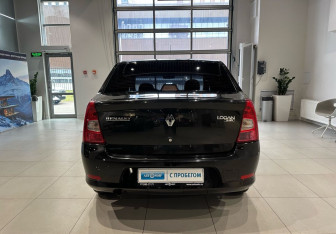 Подержанный автомобиль Renault Logan Sedan 2011 года (5 фото)