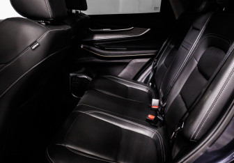 Подержанный автомобиль Exeed LX 2022 года (12 фото)