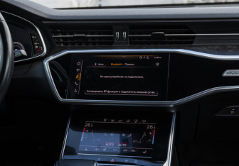 Подержанный автомобиль Audi A7 2018 года (15 фото)