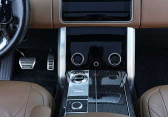 Подержанный автомобиль Land Rover Range Rover 2019 года (15 фото)
