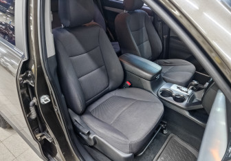 Подержанный автомобиль Kia Sorento 2011 года (22 фото)