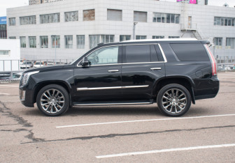 Подержанный автомобиль Cadillac Escalade Suv 2020 года (11 фото)