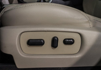 Подержанный автомобиль Ford Explorer 2015 года (15 фото)