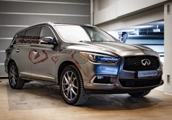 Подержанный автомобиль Infiniti QX60 2018 года (3 фото)
