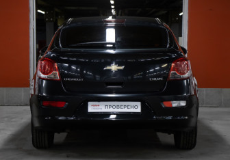 Подержанный автомобиль Chevrolet Cruze Hatchback 2014 года (6 фото)