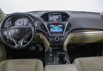 Подержанный автомобиль Acura MDX 2014 года (12 фото)