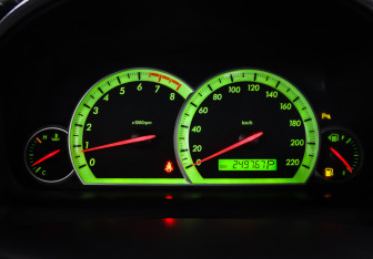 Подержанный автомобиль Chevrolet Captiva 2007 года (16 фото)