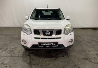 Подержанный автомобиль Nissan X-Trail 2013 года (2 фото)