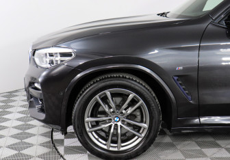 Подержанный автомобиль BMW X3 2019 года (8 фото)