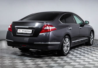 Подержанный автомобиль Nissan Teana 2009 года (5 фото)