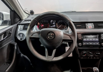 Подержанный автомобиль Skoda Rapid Liftback 2019 года (21 фото)