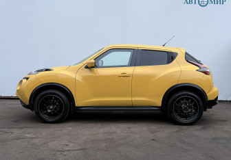 Подержанный автомобиль Nissan Juke 2015 года (8 фото)