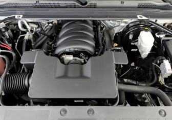 Подержанный автомобиль Chevrolet Tahoe 2015 года (9 фото)