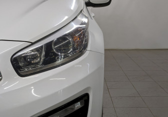 Подержанный автомобиль Kia Ceed Wagon 2018 года (16 фото)
