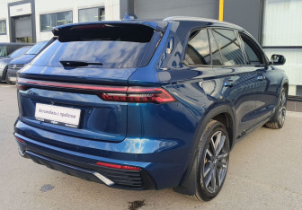 Подержанный автомобиль Geely Monjaro 2023 года (5 фото)