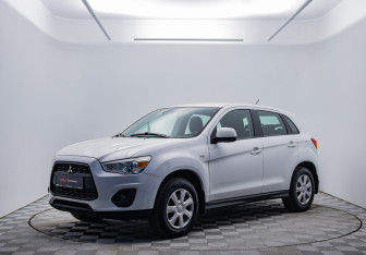 Подержанный автомобиль Mitsubishi ASX 2013 года (1 фото)