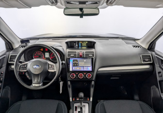 Подержанный автомобиль Subaru Forester Suv 2015 года (14 фото)