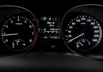 Подержанный автомобиль Hyundai Santa Fe 2015 года (13 фото)