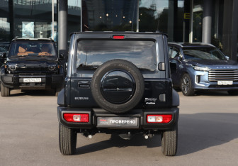 Подержанный автомобиль Suzuki Jimny 2025 года (6 фото)