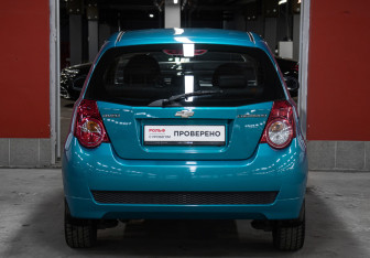 Подержанный автомобиль Chevrolet Aveo Hatchback 2008 года (6 фото)
