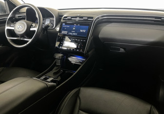 Подержанный автомобиль Hyundai Tucson 2024 года (9 фото)
